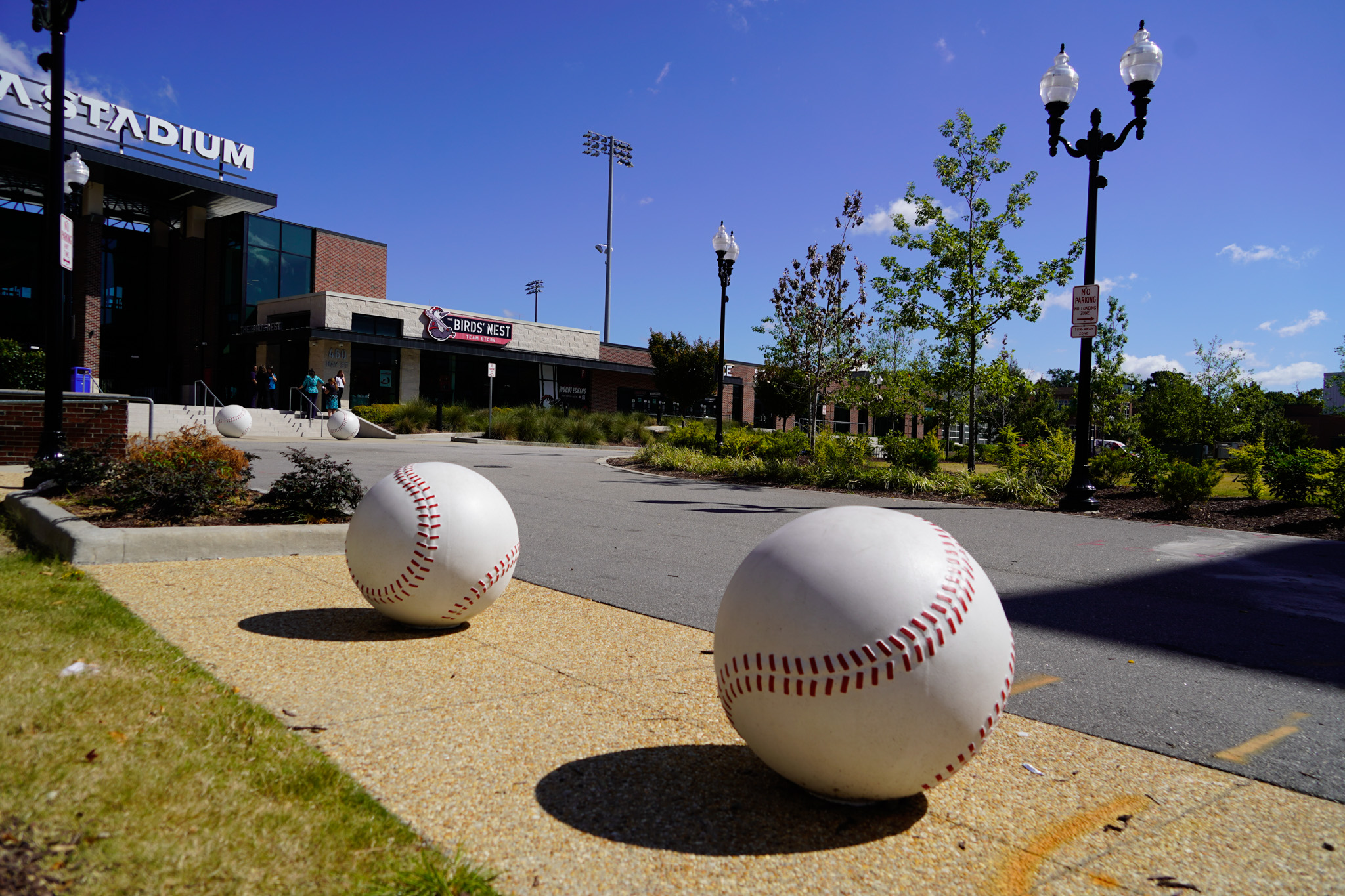 Hurley Plaza-07.jpg